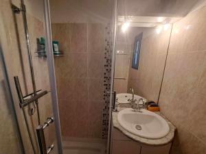 Studio cabine avec piscine et parking à Marseillan - FR-1-326-607