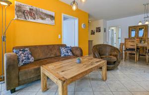 2 Bedroom Gorgeous Apartment In Rechlin