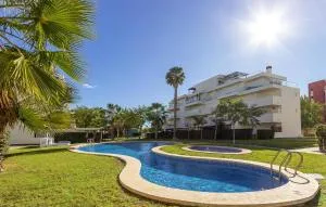 Beautiful Apartment In El Vergel - Les Deveses