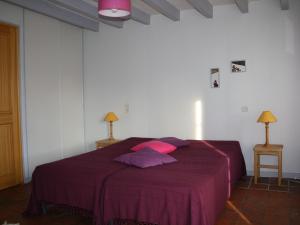 Maisons de vacances Gite Saint-Remy-de-Sille, 6 pieces, 8 personnes - FR-1-410-150 : photos des chambres