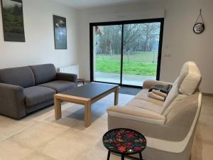 Maisons de vacances Gite Saint-Georges-du-Rosay, 3 pieces, 6 personnes - FR-1-410-385 : photos des chambres