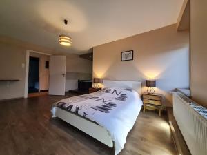 Maisons de vacances Gite Frapelle, 3 pieces, 5 personnes - FR-1-589-434 : photos des chambres