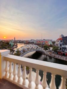 Phòng Gia Đình Có Ban Công (Family Room with Balcony)