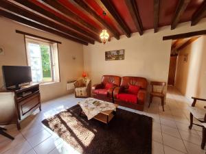 Gîte indépendant avec cour fermée à 1km du village - FR-1-590-177