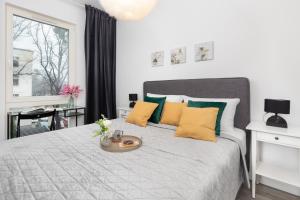 Modern Apartment Kamienna Grobla with Parking & Balcony in Gdańsk by Renters