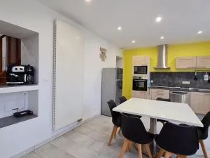 Maison de charme rénovée proche Verdun, idéal randos, 3 ch, jardin, terrasse, cuisine équipée - FR-1-585-48 - Écurey