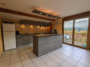 Appartements Appartement Confortable avec Acces Facile, Proche Ski et Randonnee - FR-1-589-137 : photos des chambres