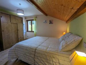 Appartements Appartement Confortable avec Acces Facile, Proche Ski et Randonnee - FR-1-589-137 : photos des chambres