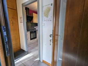 Maisons de vacances Chalet renove proche du Valtin – Ideal pour famille, randonnees et ski, Wifi, luges fournies - FR-1-589-150 : photos des chambres