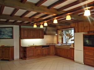 Gîte familial avec salle de jeux, cheminée, terrasse et proche de sites touristiques - FR-1-589-186