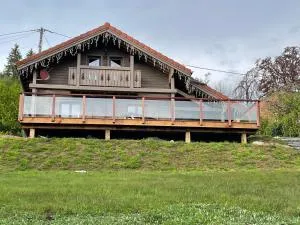 Chalet tout confort avec terrasse et poêle, animaux acceptés - FR-1-589-233 - La Forge