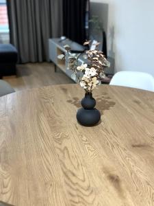 New apartment near Tipos Arena, free parking, Danubius One building