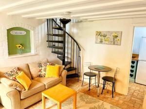 Cotswolds Country Cottage - Boutique & Romantic