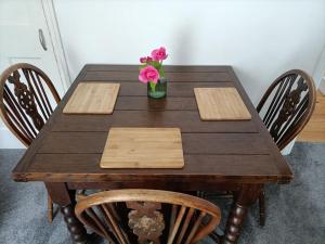 CNTRL Reading Modernized 3 bedroom House