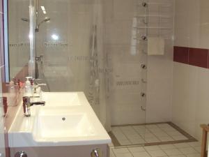 Maison rénovée avec jardin, SPA, vélos près des commerces - Animaux acceptés - FR-1-426-291