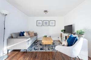 City Center,2 Bedroom Apartment with Parking