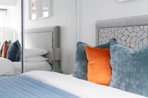 City Center,2 Bedroom Apartment with Parking