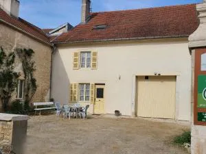 Gîte spacieux rénové avec jardin clos, 4 chambres, garage, proche de Chaumont. - FR-1-611-1 - 维勒居西安莱拉克