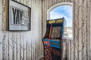 _Entire Home_Game Room_Basement_FirePit_