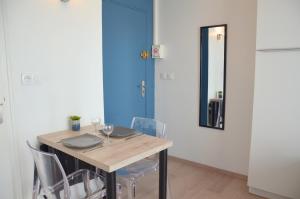 Appartements Charmant studio, proche de tout : photos des chambres
