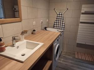Maisons de vacances Gite Tignecourt, 4 pieces, 6 personnes - FR-1-589-405 : photos des chambres