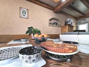 Gîte paisible rénové à St Just, terrasse privée, randonnées, proche Puy en Velay - FR-1-582-343