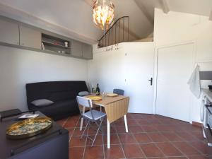 Maisons de vacances Gite Polignac, 2 pieces, 2 personnes - FR-1-582-351 : photos des chambres