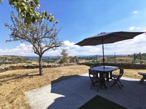 Maison rénovée avec grand jardin à Polignac - FR-1-582-351