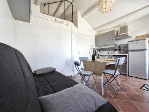 Maison rénovée avec grand jardin à Polignac - FR-1-582-351