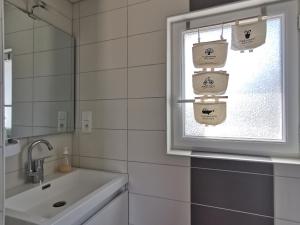 Maison rénovée avec grand jardin à Polignac - FR-1-582-351