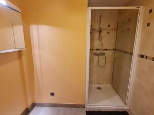 Charme et authenticité : Gîte 6 pers, rénové, jardin, proche commerces et randonnées - FR-1-585-86