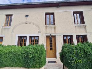 Charme et authenticité : Gîte 6 pers, rénové, jardin, proche commerces et randonnées - FR-1-585-86