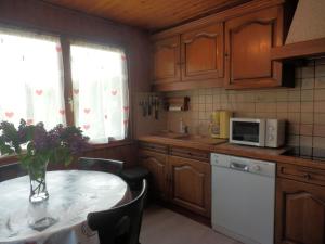 Maisons de vacances Chalet familial a La Bresse, proche randonnees, WIFI, animaux admis - FR-1-589-425 : photos des chambres