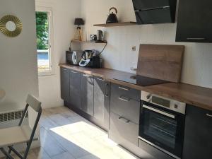 Maisons de vacances Gite Ouzouer-sur-Loire, 4 pieces, 6 personnes - FR-1-590-253 : photos des chambres