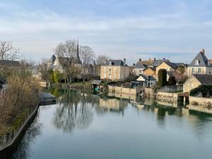 Détente près du Loir : Chambre et salon privés, idéal pour randonnées et proche des 24H du Mans - FR-1-410-387