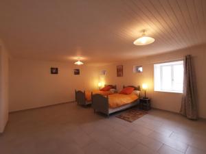 Maisons de vacances Gite Autrac, 4 pieces, 6 personnes - FR-1-582-375 : photos des chambres