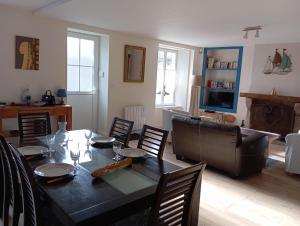 Maisons de vacances Maison de pecheur a Barfleur : Maison 3 Chambres