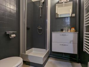 Maisons de vacances Gite Ouzouer-sur-Loire, 5 pieces, 8 personnes - FR-1-590-281 : photos des chambres