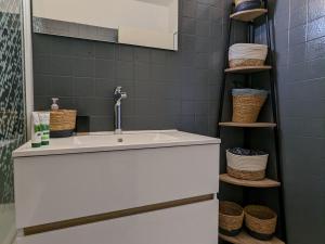 Gîte 10 pers. avec jardin à 200m des commerces, proche Loire et forêt dOrléans - FR-1-590-281