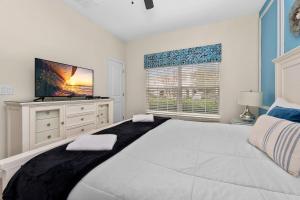 Mins from Disney Free Water Park w Lazy River