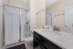 Mins from Disney Free Water Park w Lazy River