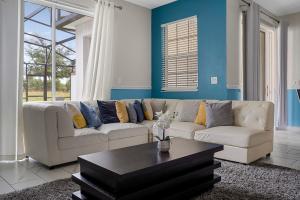 Mins from Disney Free Water Park w Lazy River