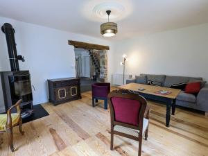 Gîte Vosgien Rénové avec Jardin, Proche Gérardmer et Activités de Plein Air - FR-1-589-600