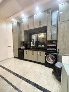 Luxury Villa, Central Ac, Bbq, Ideal For Events