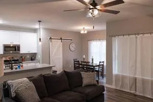 Brand New Duplex in Sycamore - Rochelle