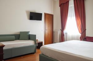 Double or Twin Room with Extra Bed room in Hotel San Guido