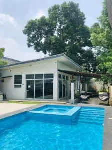 Villa Nicolas - Pandi