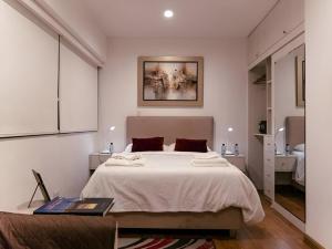 Bright 1BR close to boulevard