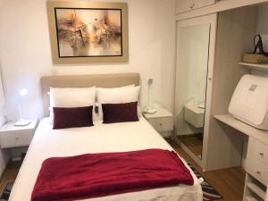 Bright 1BR close to boulevard