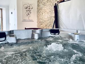 Maisons de vacances Gites la Brejoliere : photos des chambres